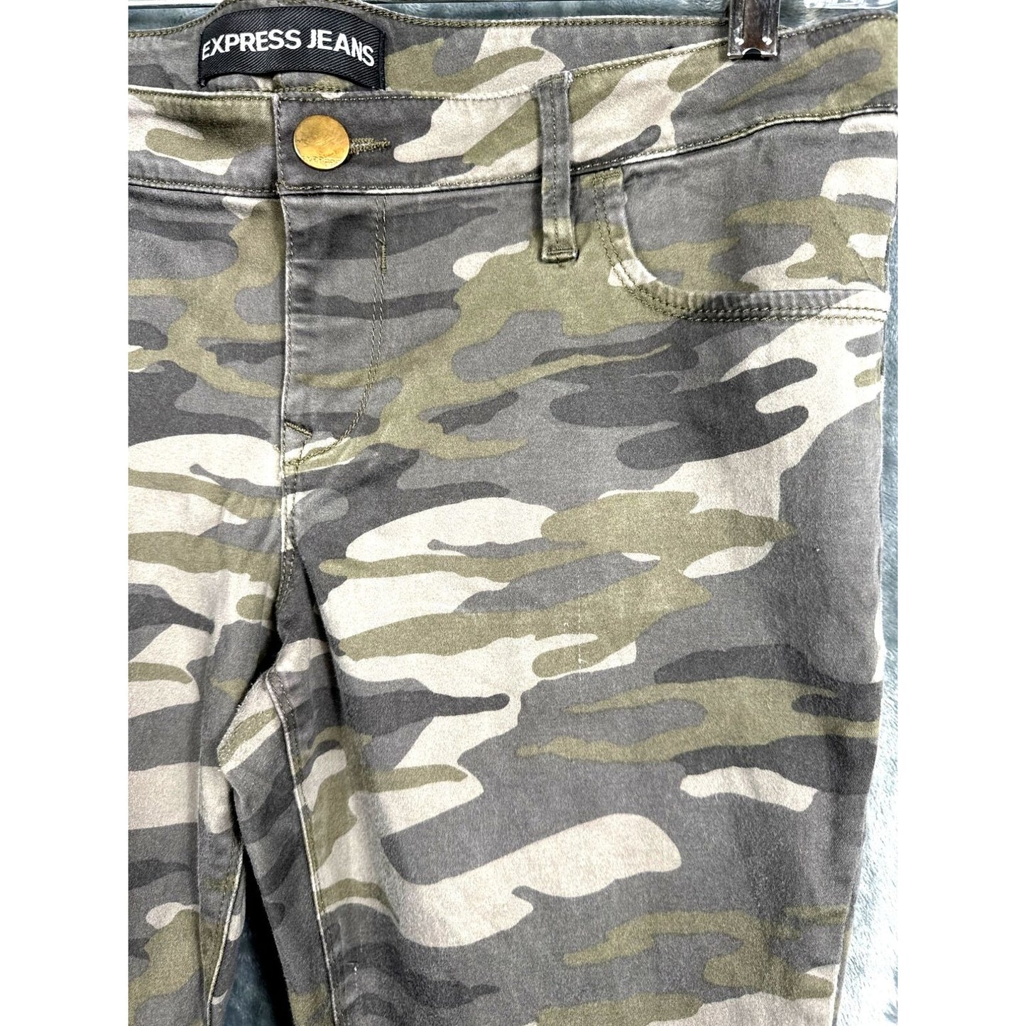 Express Jeans Ankle Legging camouflage size 12 girls