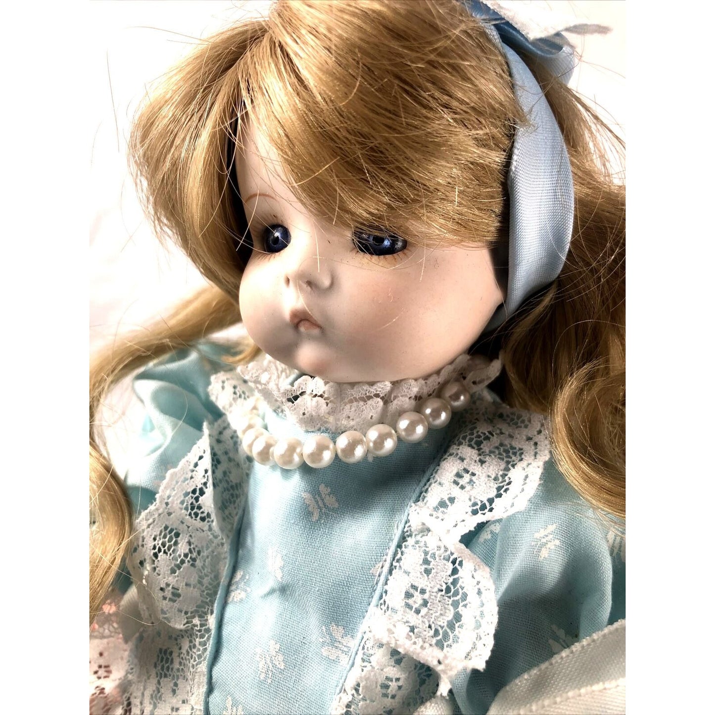 Vintage Bobble Head Porcelain Doll / Stand