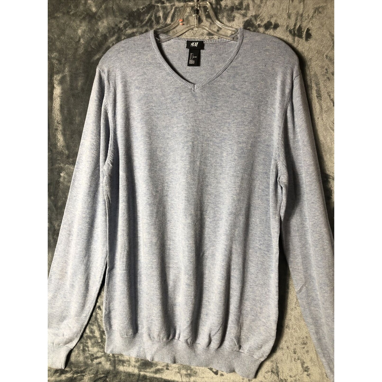 H&M Men’s Sweater Pull Over V-Neck Light Blue Long Sleeves Adult Large