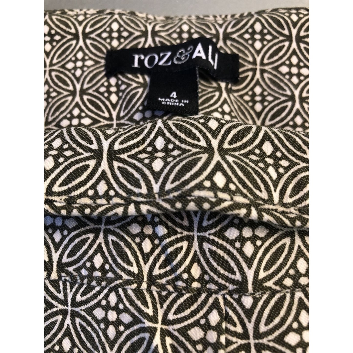 RozAli Woman’s Dress Pants Size 4