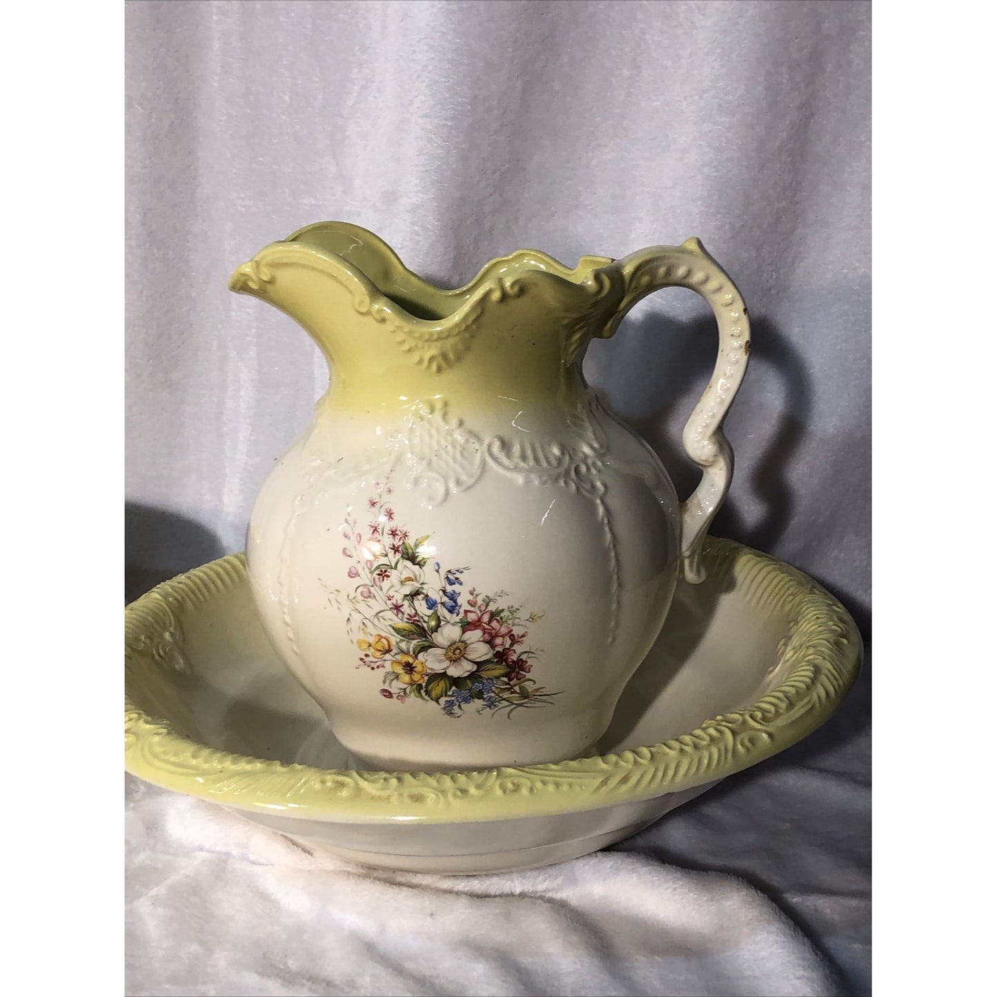 3 Piece Matching Bowl & Pitcher Set