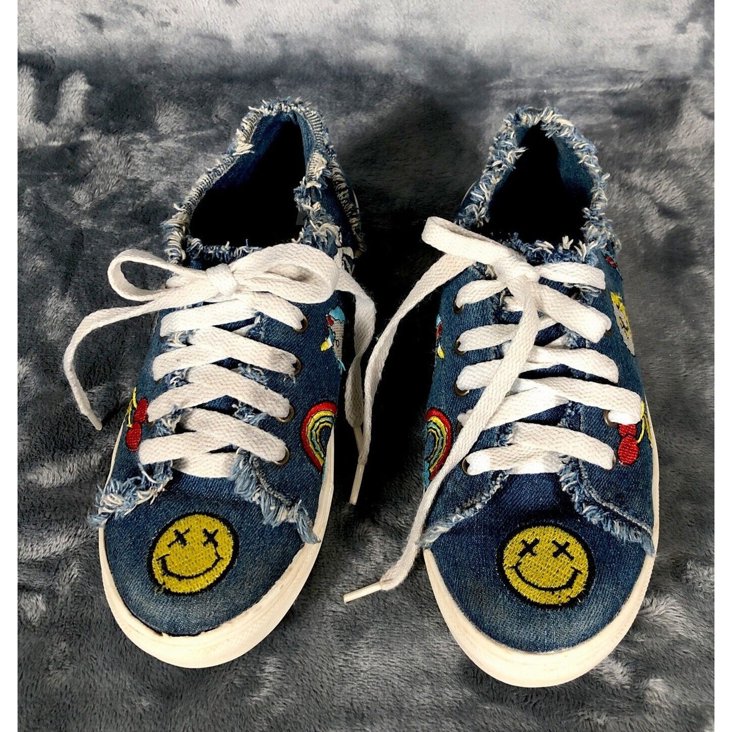 Union Bay Tennis Shoes Smiley Face Casual Youth Size 3