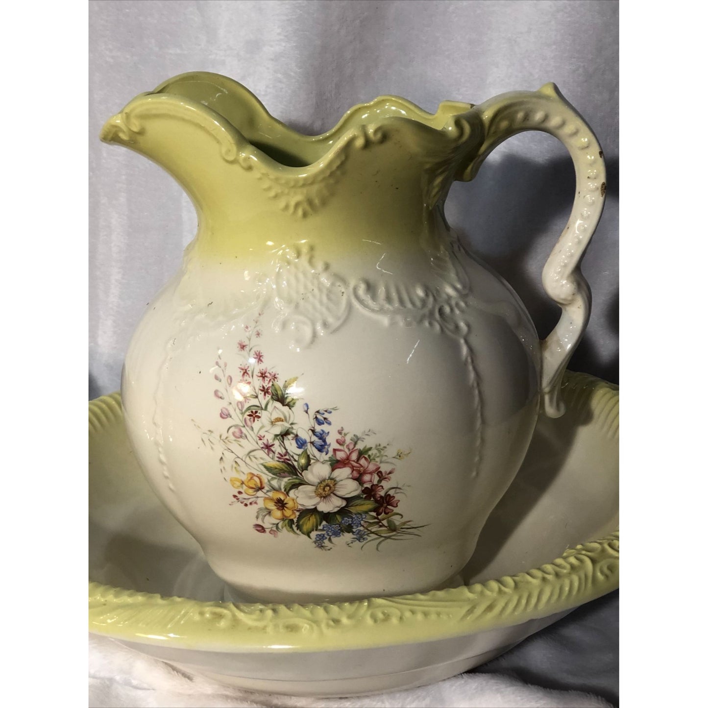 3 Piece Matching Bowl & Pitcher Set