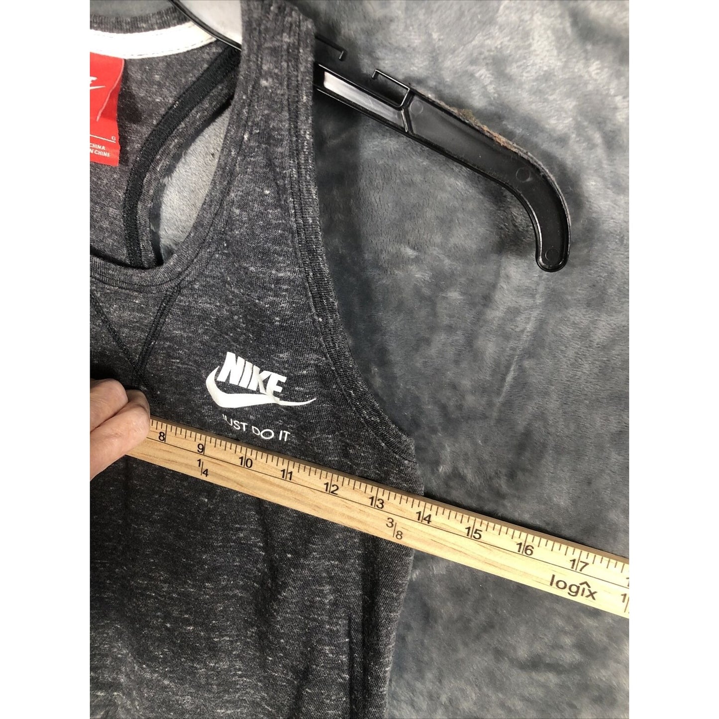 NIKE ‘Just Do It’ Girl’s Tank Top XL Fit Gray/white 15” Pit To Pit