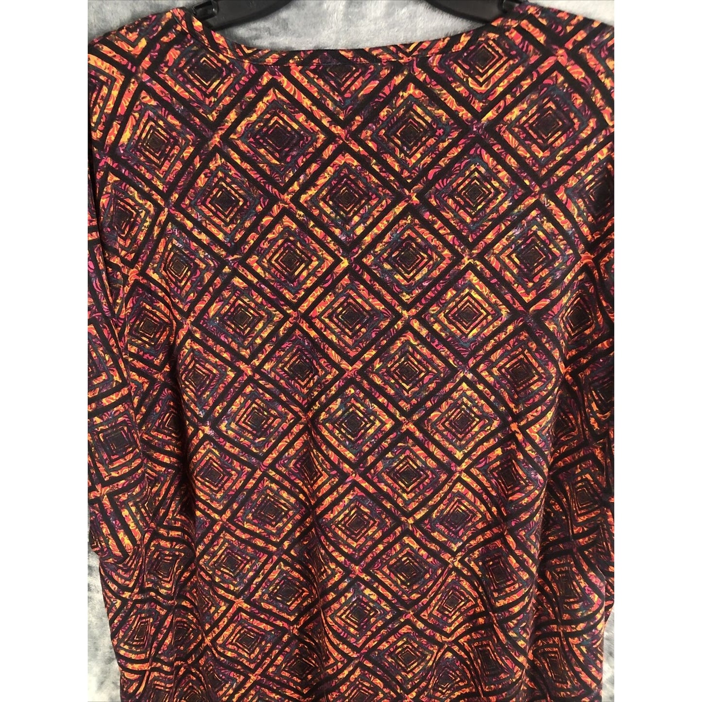 LuLaRoe Womens Shirt Short Sleeves Top Size Adult XL