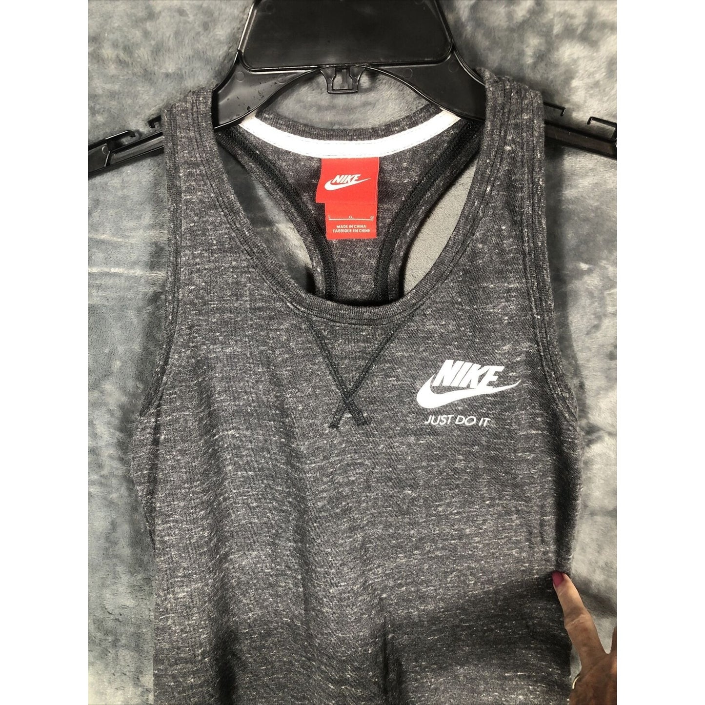 NIKE ‘Just Do It’ Girl’s Tank Top XL Fit Gray/white 15” Pit To Pit