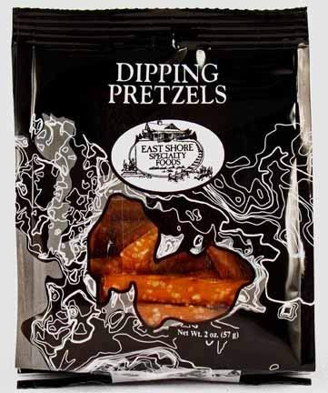 WISCONSIN'S BEST & WISCONSIN CHEESE COMPANY - Deluxe Gift Basket- Sausage, 100% Wisconsin Cheddar Cheese, Pepper Jack Cheese, Crackers, Pretzels & Mustard. Gift Box for Birthday Gifts, Thank You Gifts and Charcuterie Boards. Large Gourmet Gift Box Assortm