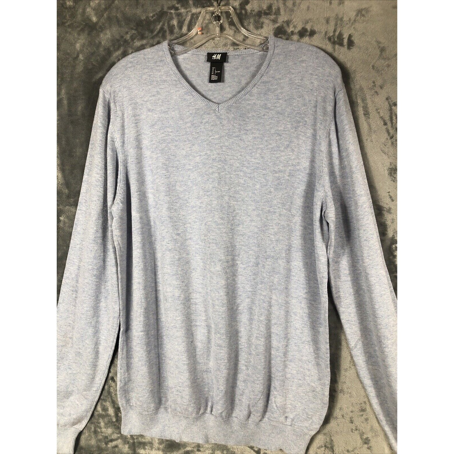 H&M Men’s Sweater Pull Over V-Neck Light Blue Long Sleeves Adult Large