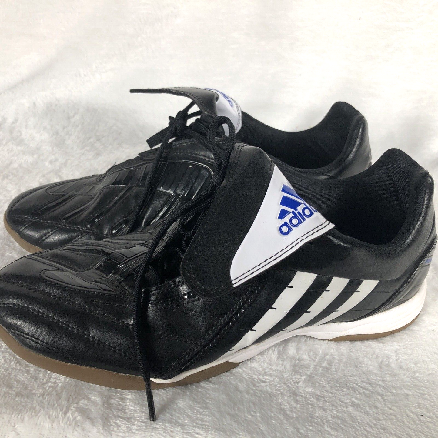 ADIDAS Men’s Shoes Black / White ATHLETIC Indoor Soccer Shoes Adult Size 7.5