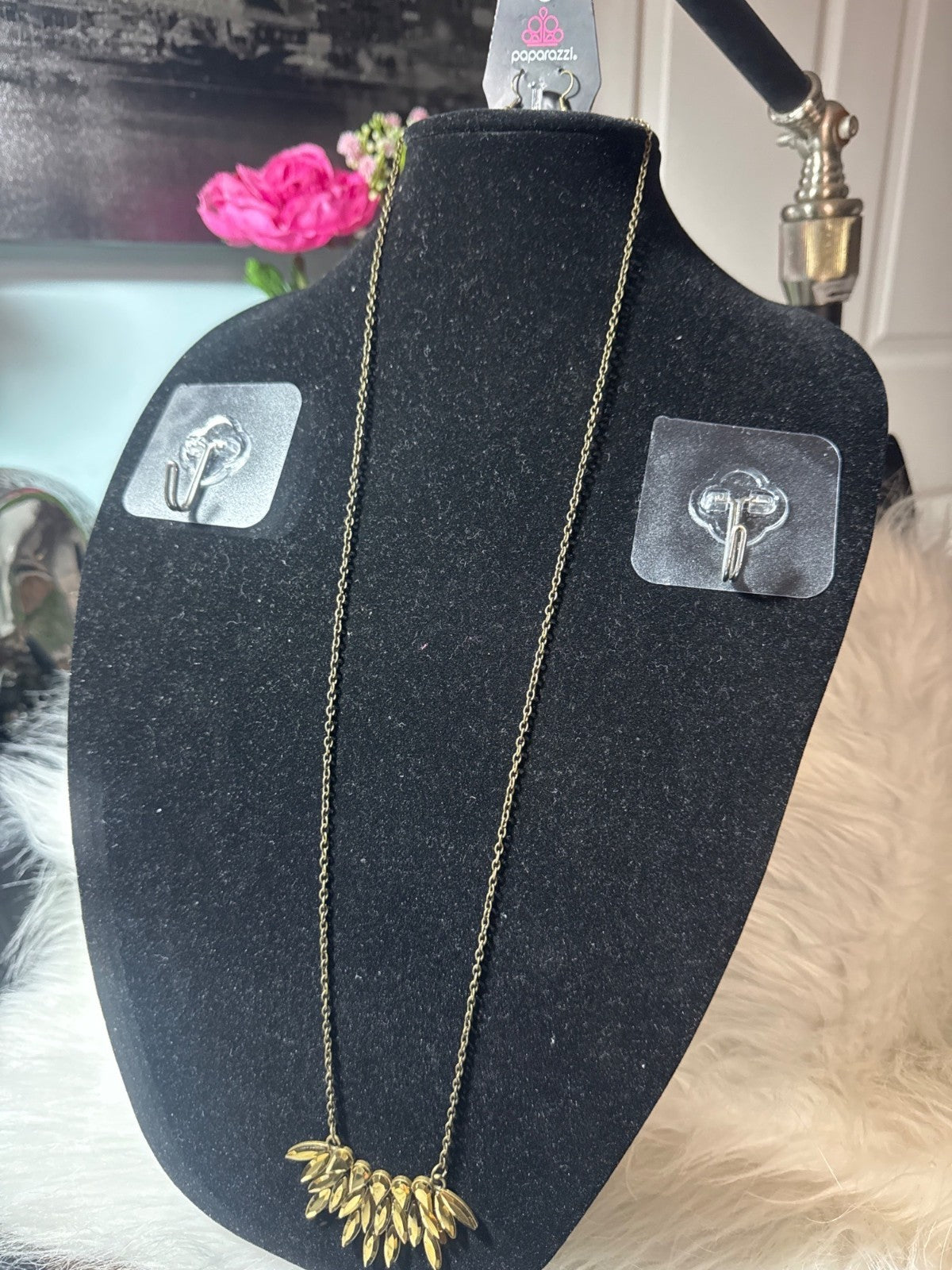 Paparazzi Gold-Tone Necklace & Earring Set With Leaf Drop Design