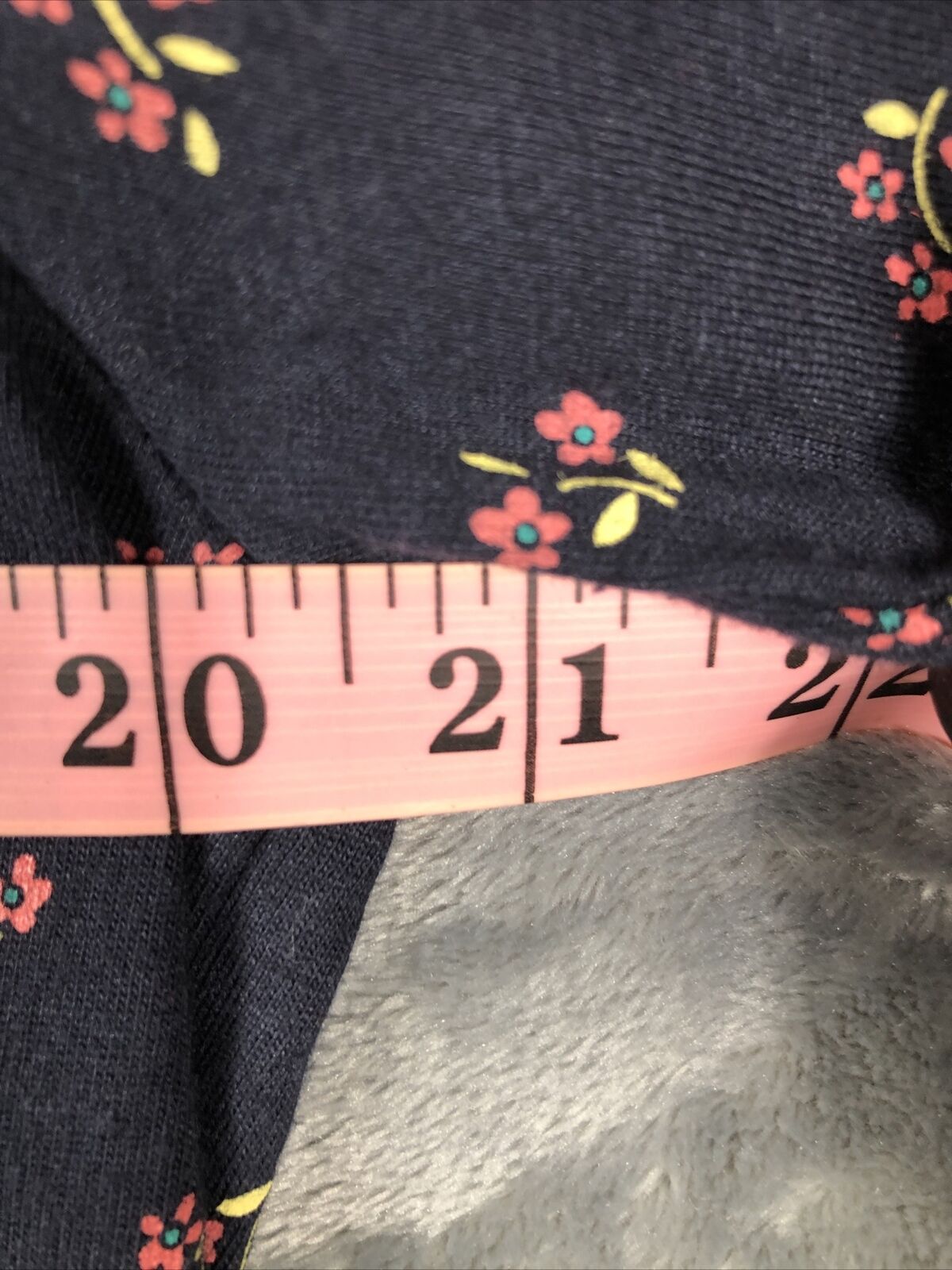 Forever 21 , Men L , Floral Detail