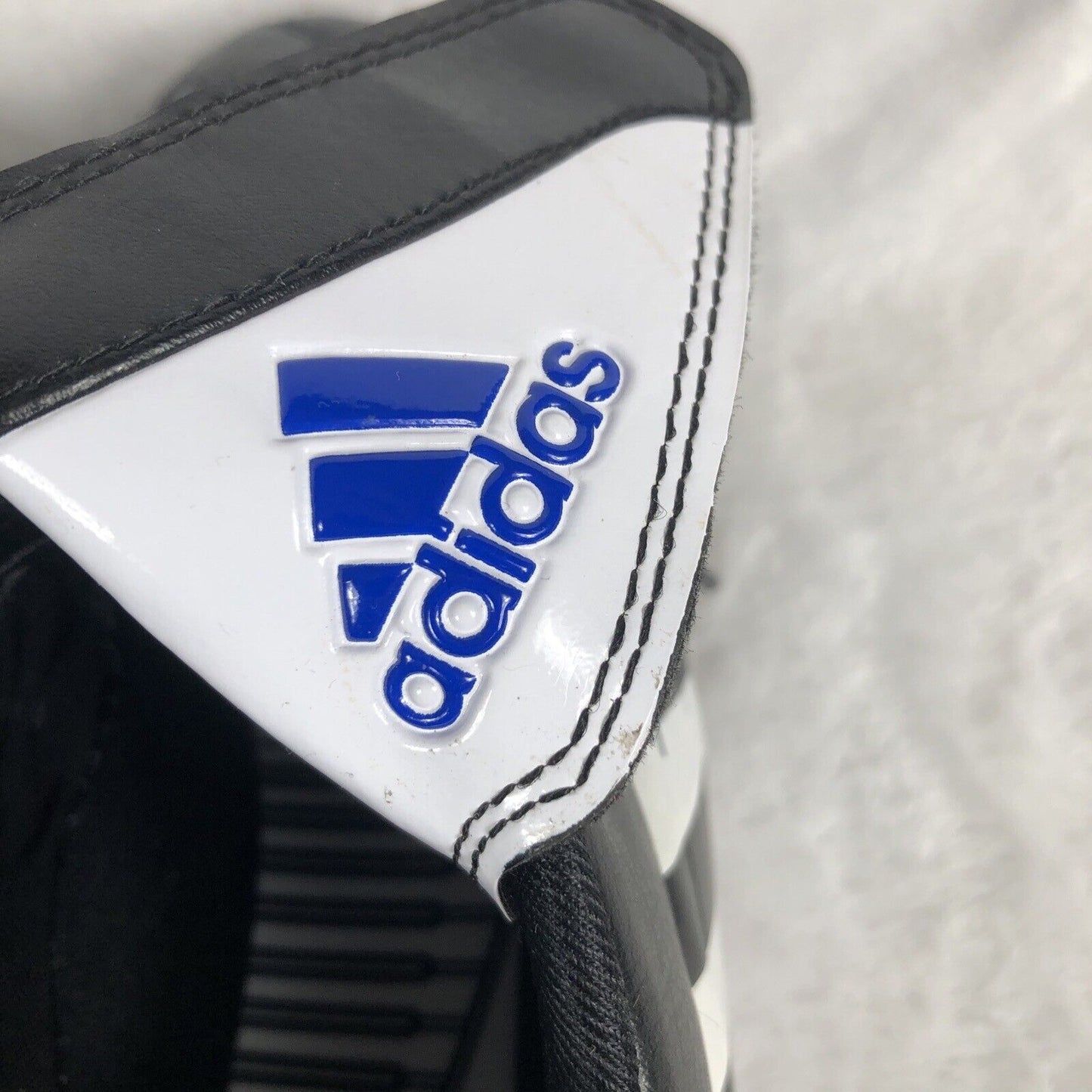 ADIDAS Men’s Shoes Black / White ATHLETIC Indoor Soccer Shoes Adult Size 7.5