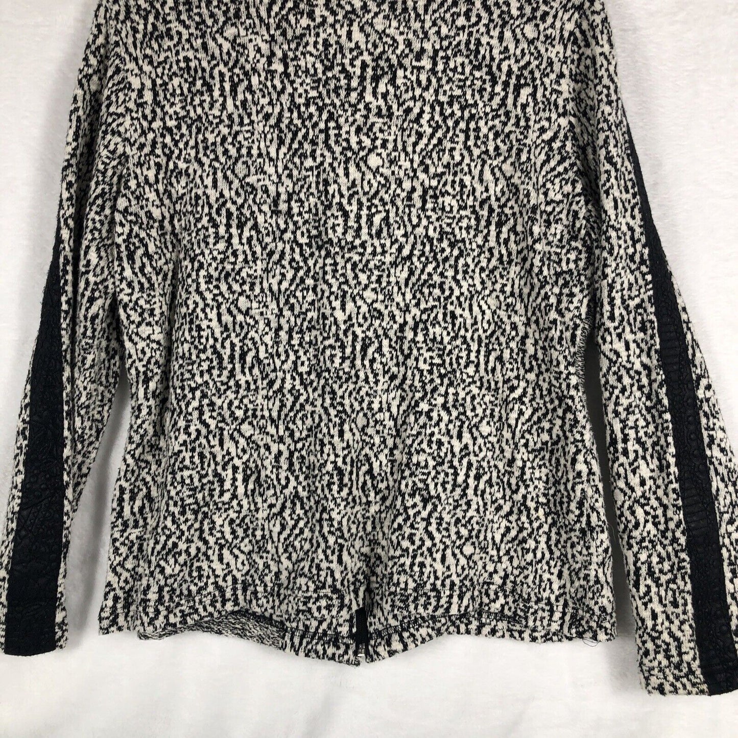 Women's Sweater Animal Print Erin London Jacket Size Adult Medium