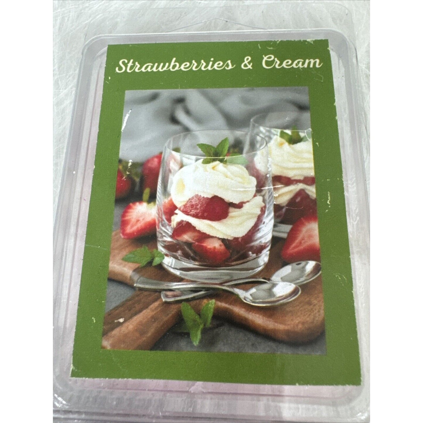 Wax melts Coconut Soy Blend Wax Strawberries and Cream Max Scent New