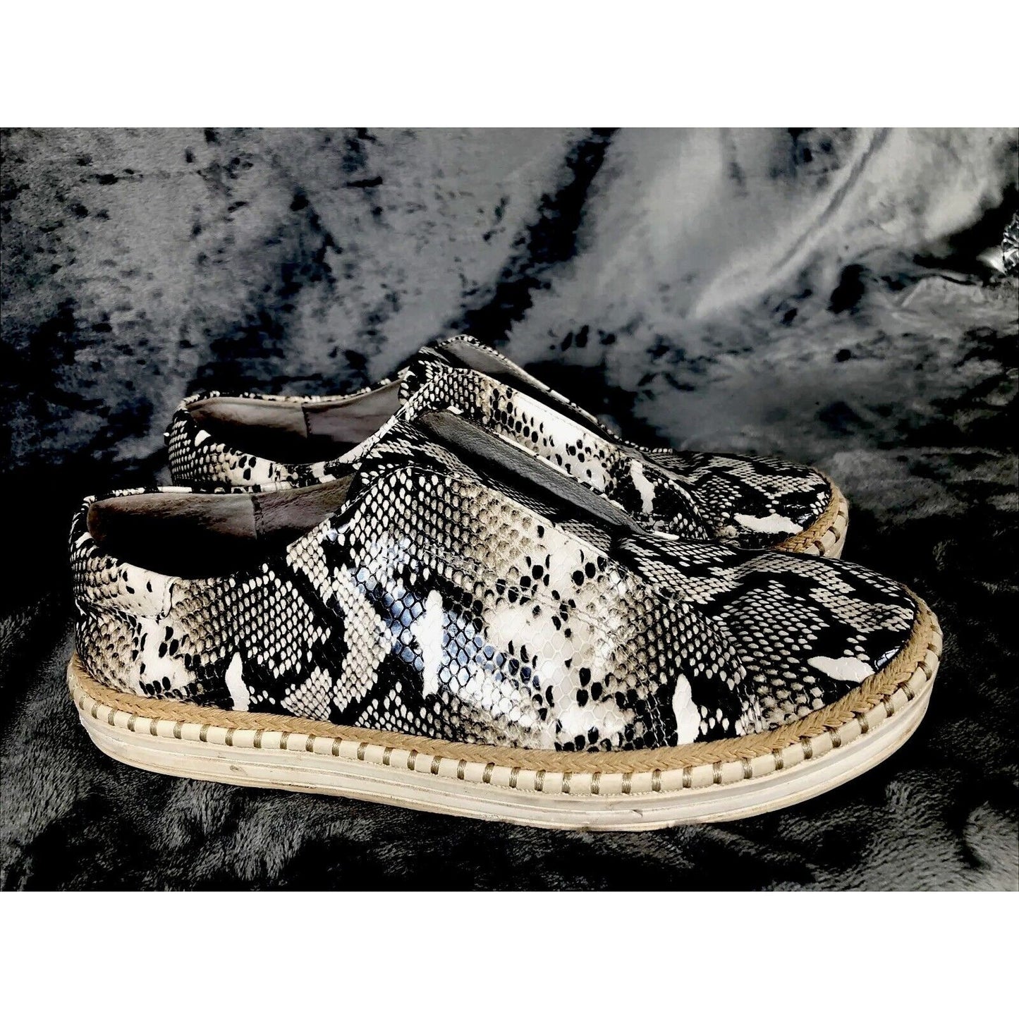 J/Slides Woman’s Super Soft Snake Skin Shoes 9 Medium