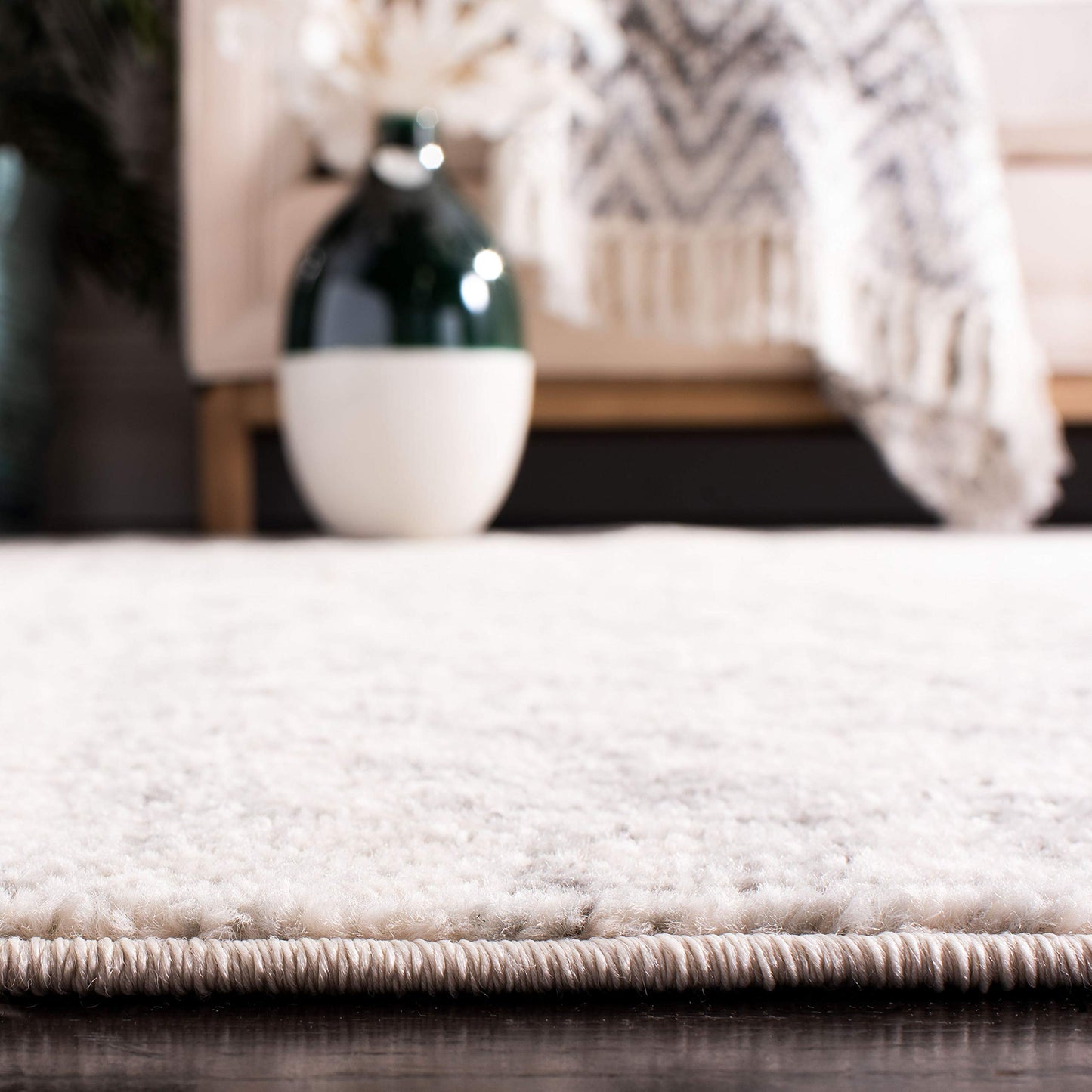 SAFAVIEH Madison Collection Area Rug - 8' x 10', Silver & Ivory, Snowflake Medallion Distressed Design, Non-Shedding & Easy Care, Ideal for High Traffic Areas in Living Room, Bedroom (MAD603G)