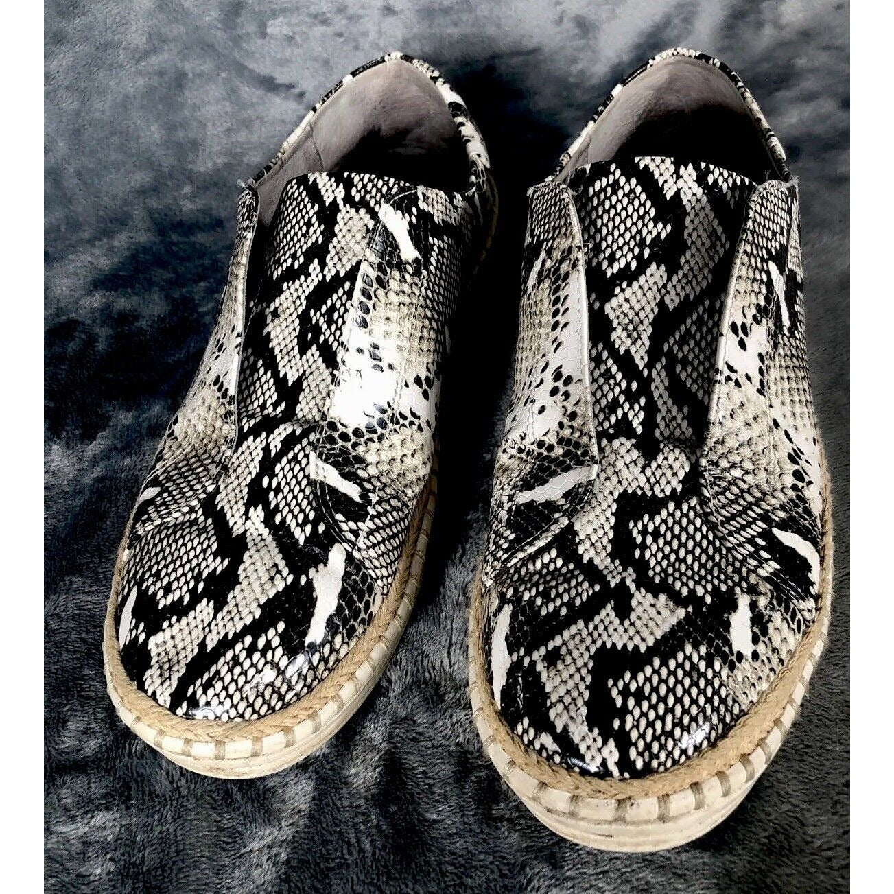 J/Slides Woman’s Super Soft Snake Skin Shoes 9 Medium