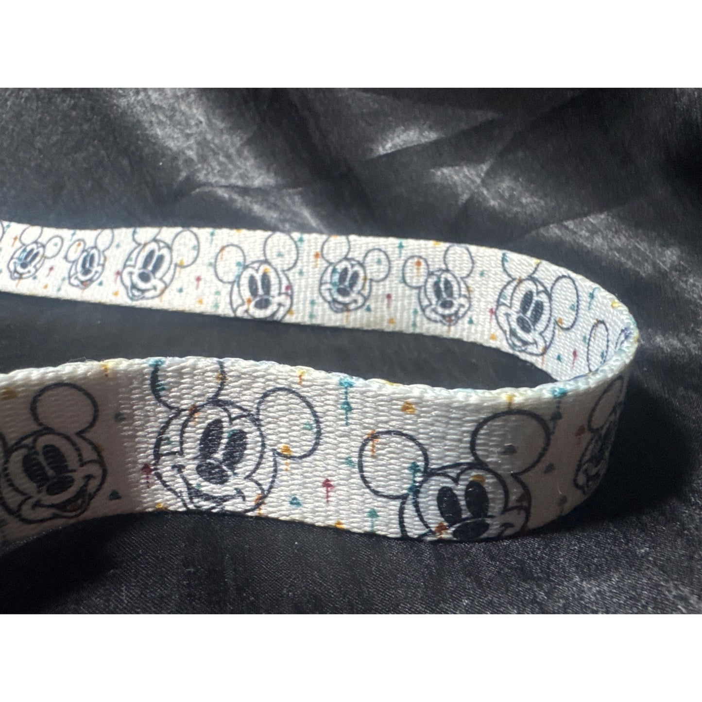 Disney Mickey Mouse Dog Collar 1" X 18"-26" Adjustable Durable Nylon With Buckle & D-Ring For Medium To Large Dogs