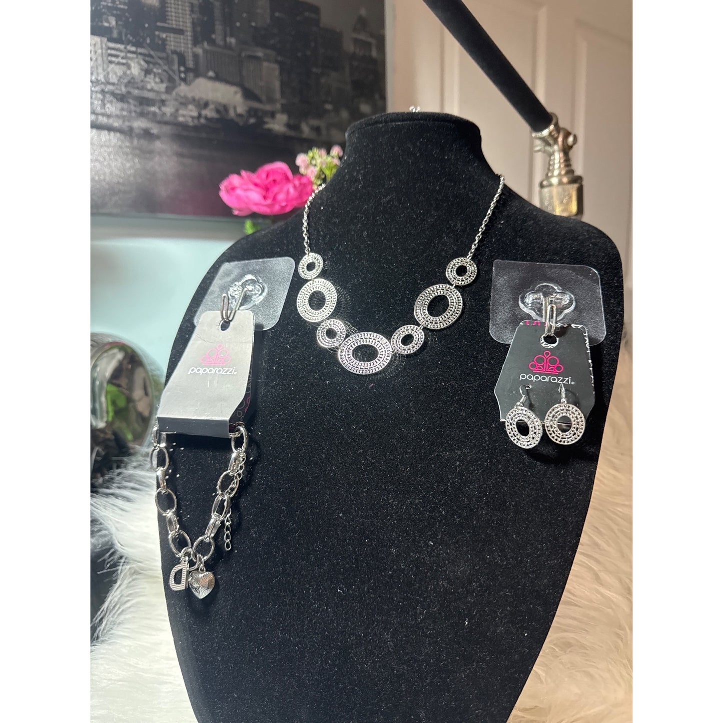 Paparazzi Silver Tone Filigree Necklace Bracelet & Earring Set