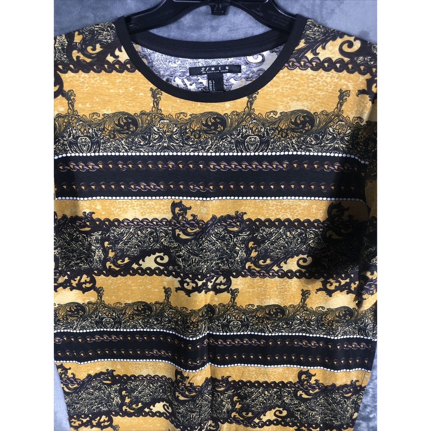 21 Men Black/Gold Shirt Adult Size Large New Tee Shirt Top