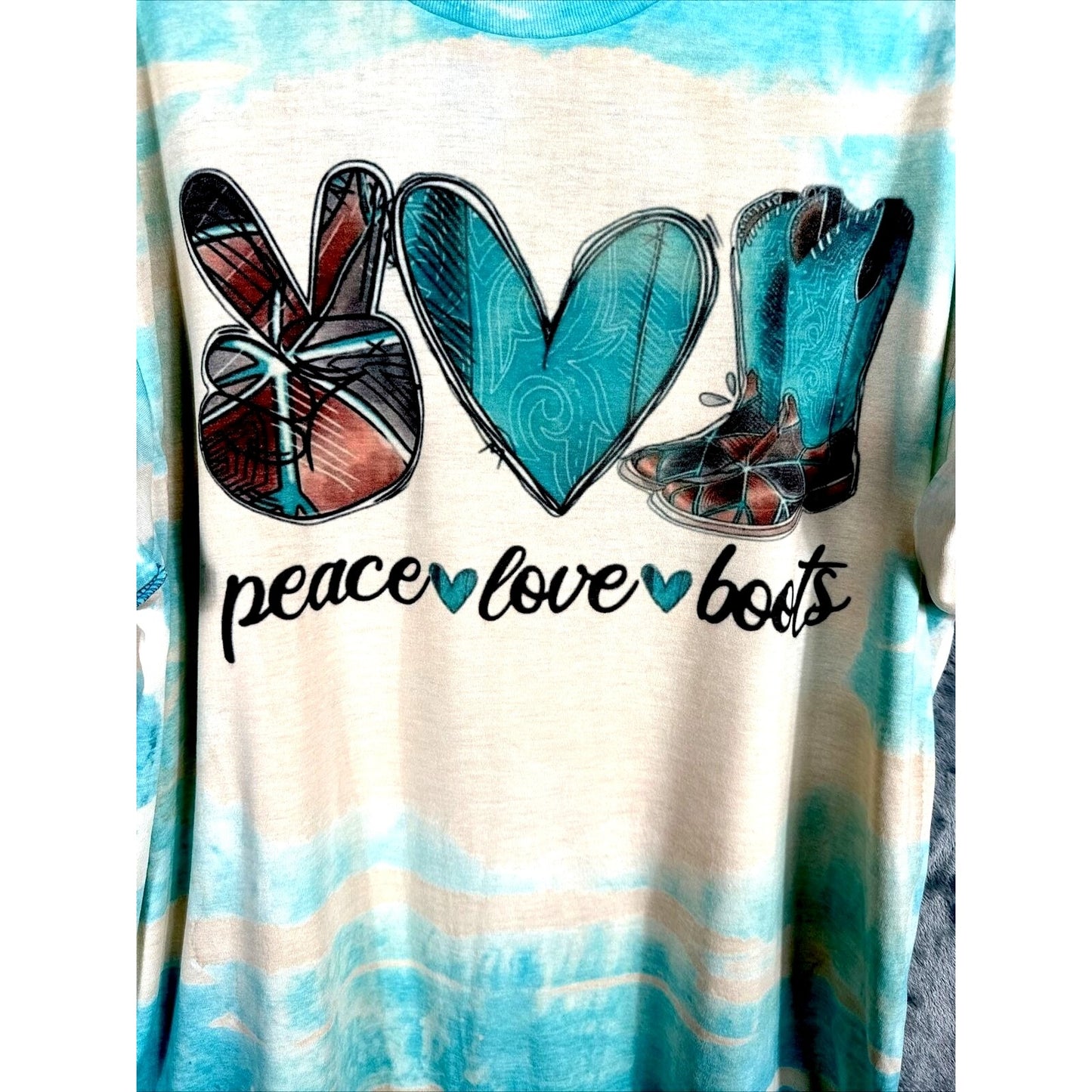 Women’s T-shirt Peace Love And Boots Cowgirl Bleached Blue Shirt Size Large