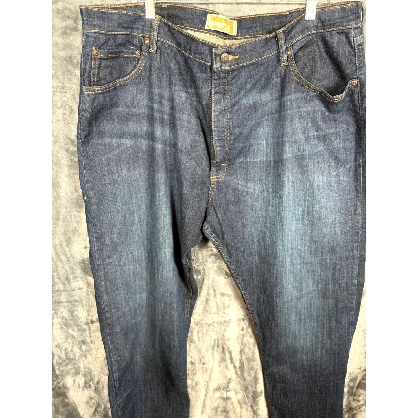 Wrangler Denim Men's Pants Relaxed Fit Jeans Adult Size Men’s 42-30