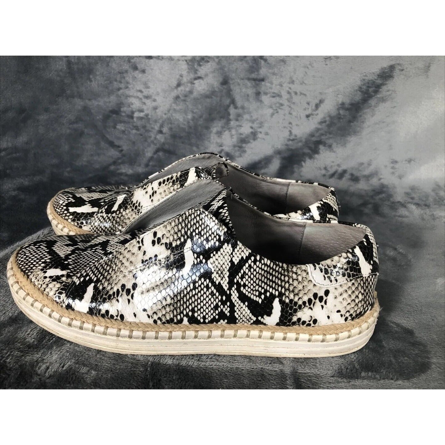 J/Slides Woman’s Super Soft Snake Skin Shoes 9 Medium