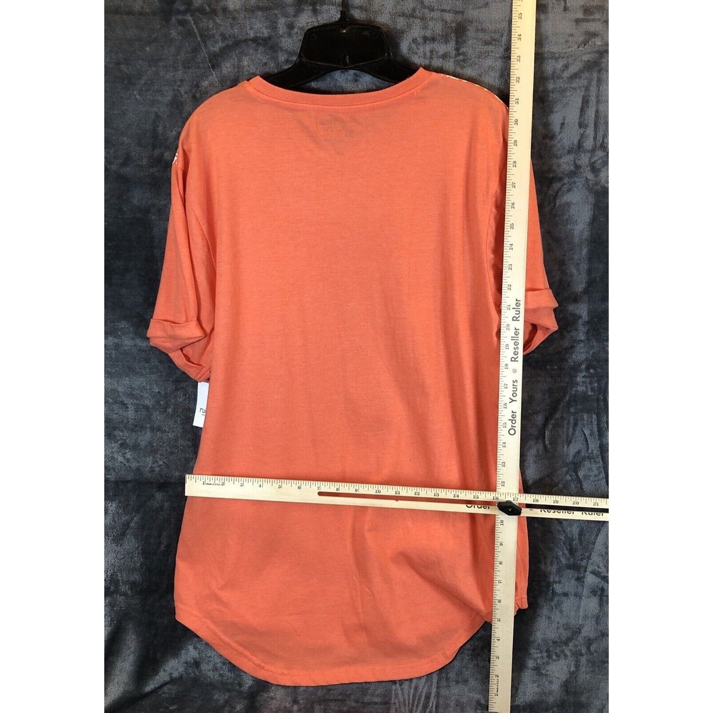 Carbon Woman's Tee Shirt Size Adult Large Shirt