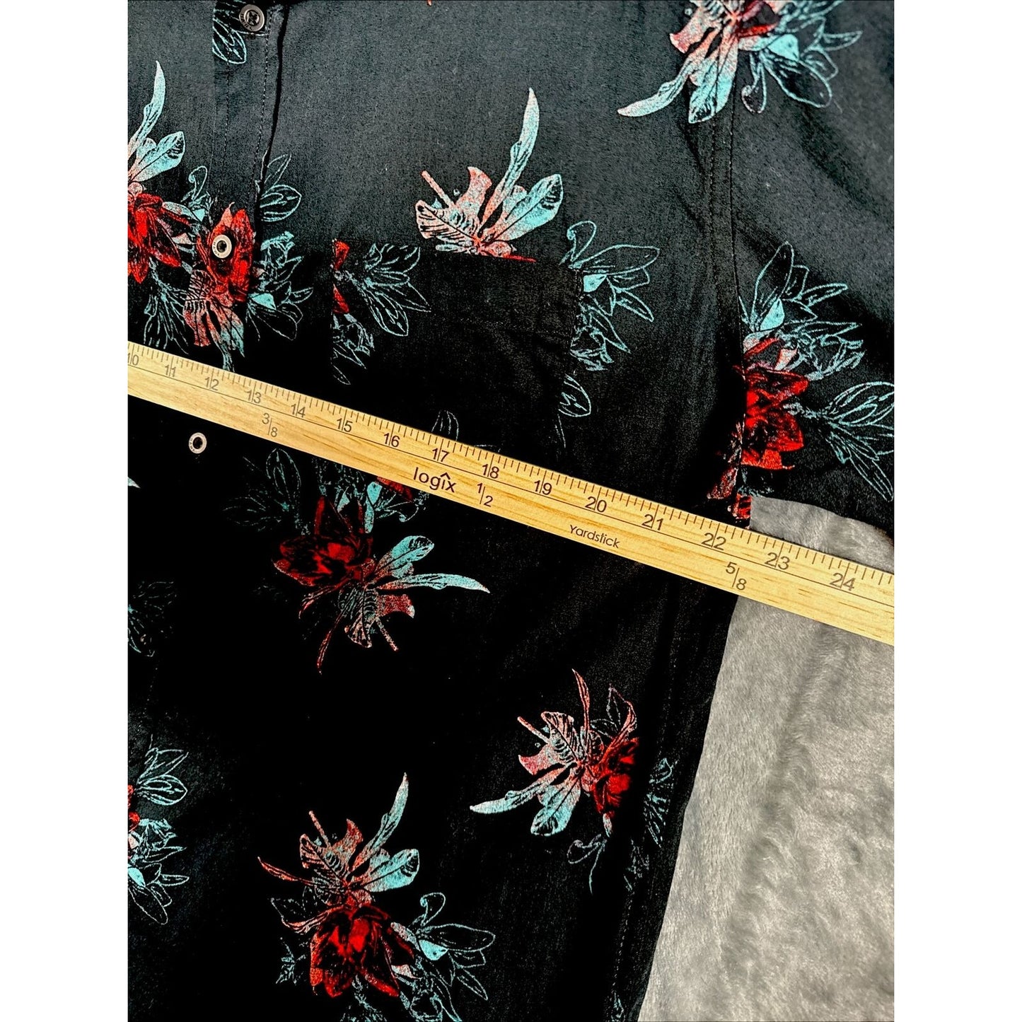 Tony Hawk Men’s Floral Hawaiian Shirt Button Up Black