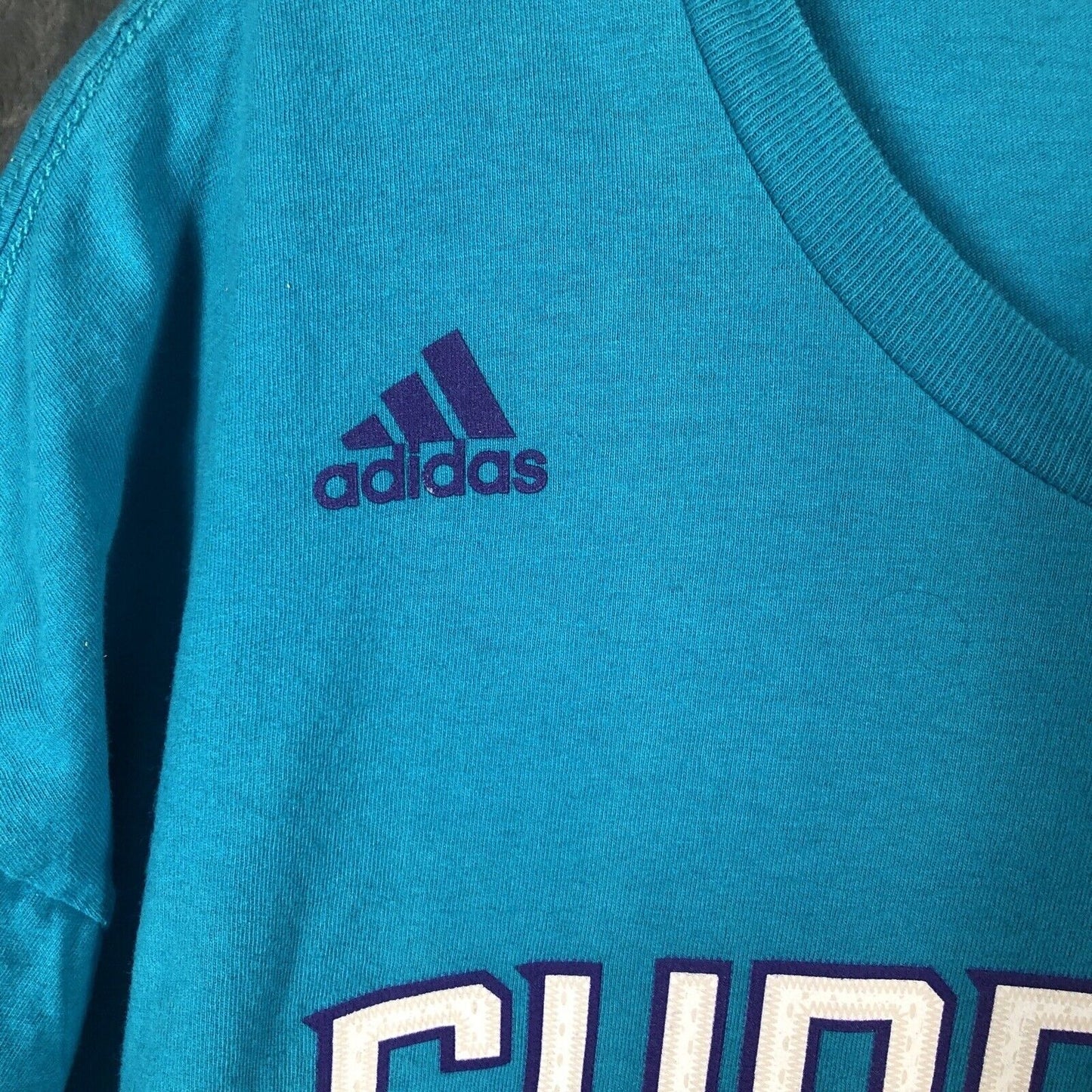 Adidas Charlotte Hornets Shirt Men’s Go To Tee Shirt XX Large NBA No 15 Walker