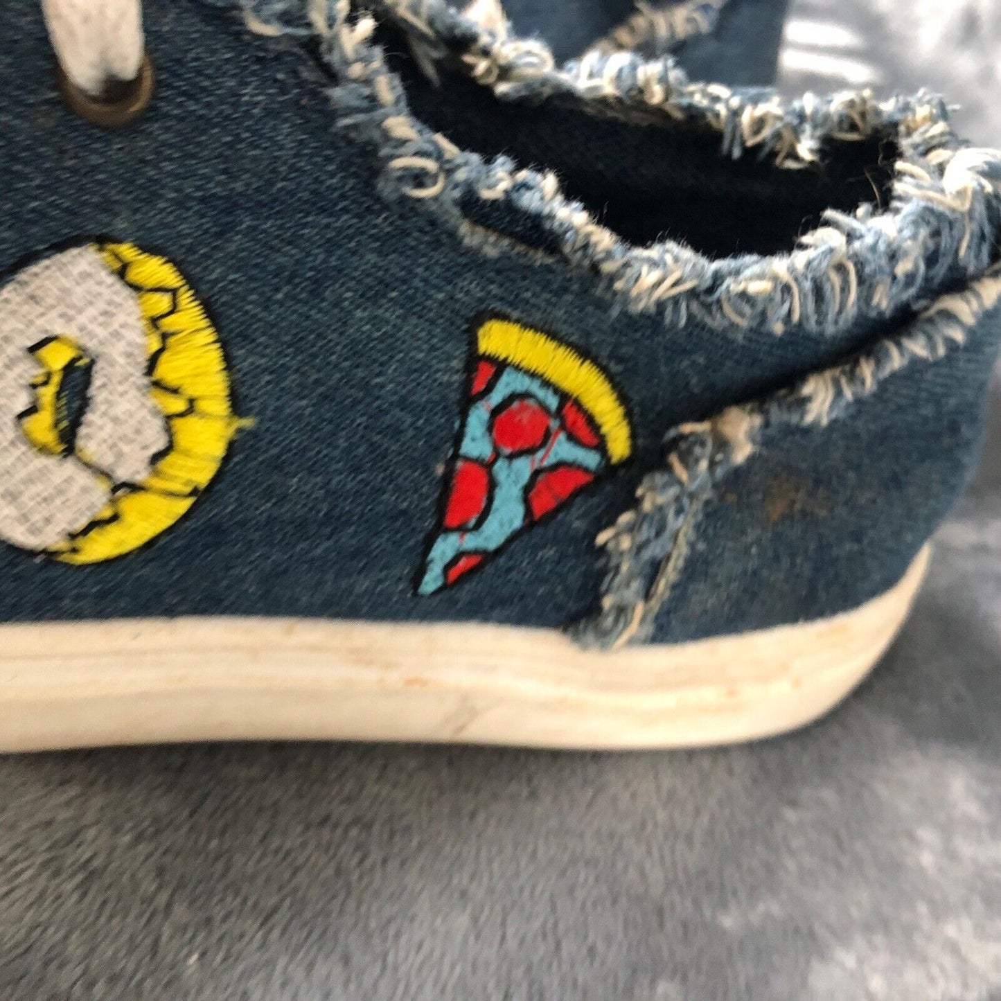 Union Bay Tennis Shoes Smiley Face Casual Youth Size 3