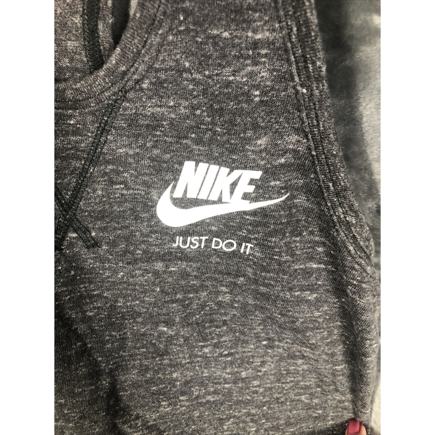 NIKE ‘Just Do It’ Girl’s Tank Top XL Fit Gray/white 15” Pit To Pit