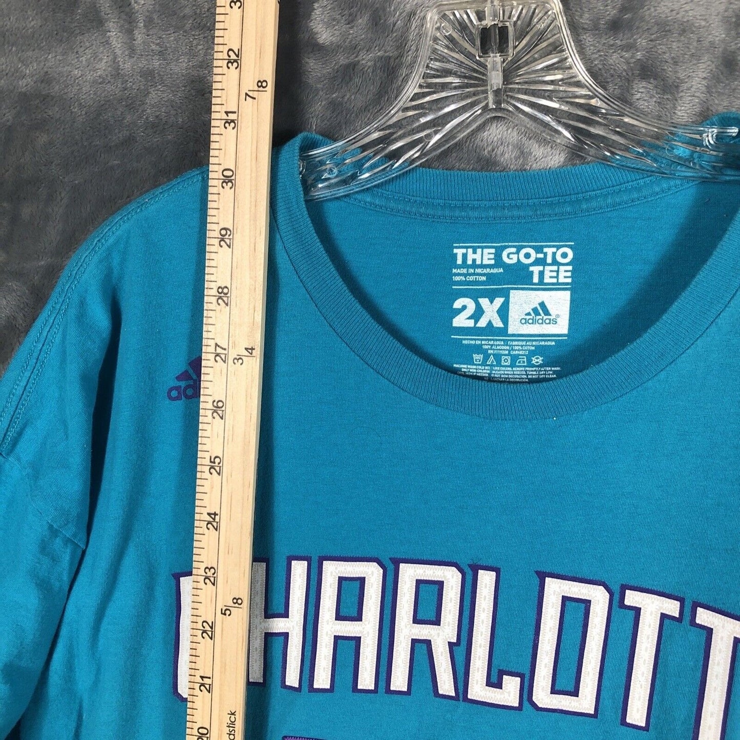 Adidas Charlotte Hornets Shirt Men’s Go To Tee Shirt XX Large NBA No 15 Walker