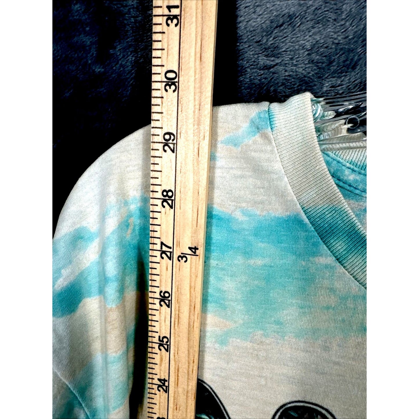 Women’s T-shirt Peace Love And Boots Cowgirl Bleached Blue Shirt Size Large