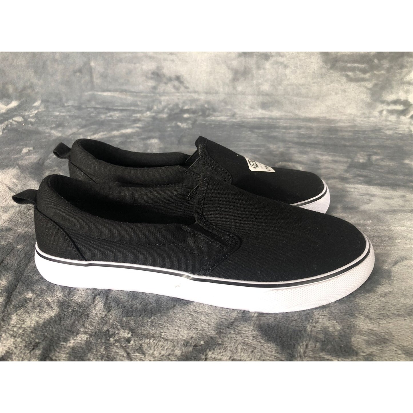 A New Day Shoes Womens 8 Millie Twin Sneakers Slip On 17730 Black Canvas Casual