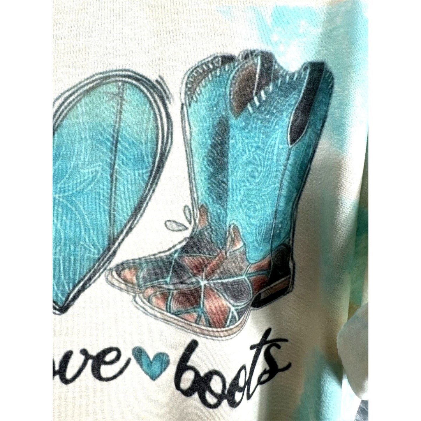 Women’s T-shirt Peace Love And Boots Cowgirl Bleached Blue Shirt Size Large