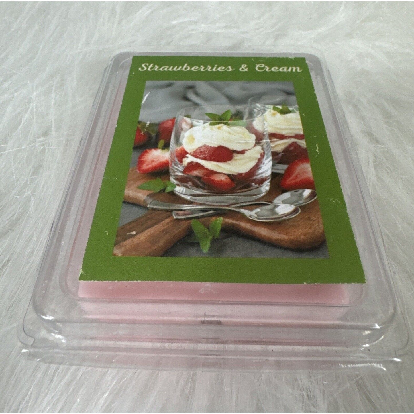 Wax melts Coconut Soy Blend Wax Strawberries and Cream Max Scent New