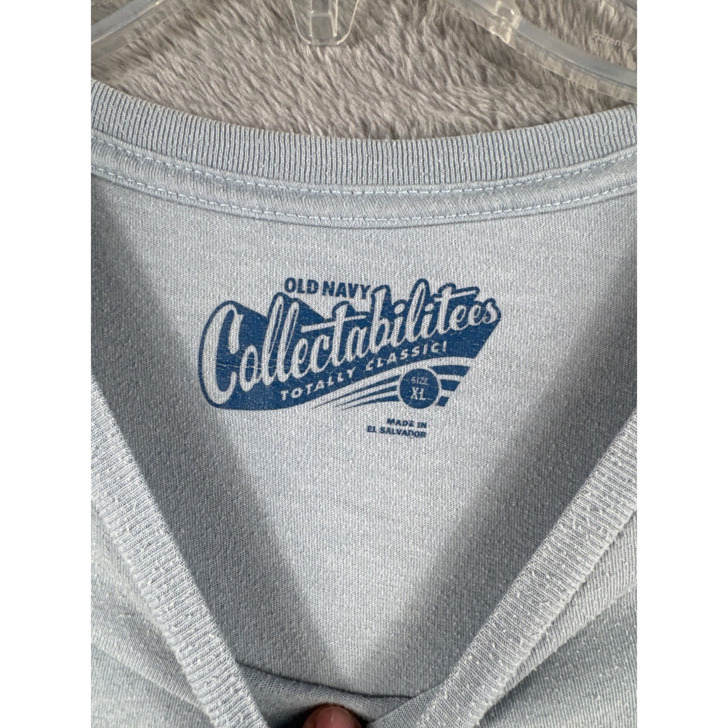 Old Navy Collectabilitees Coors Banquet Graphic Tee Shirt XL Light Blue Cotton Blend