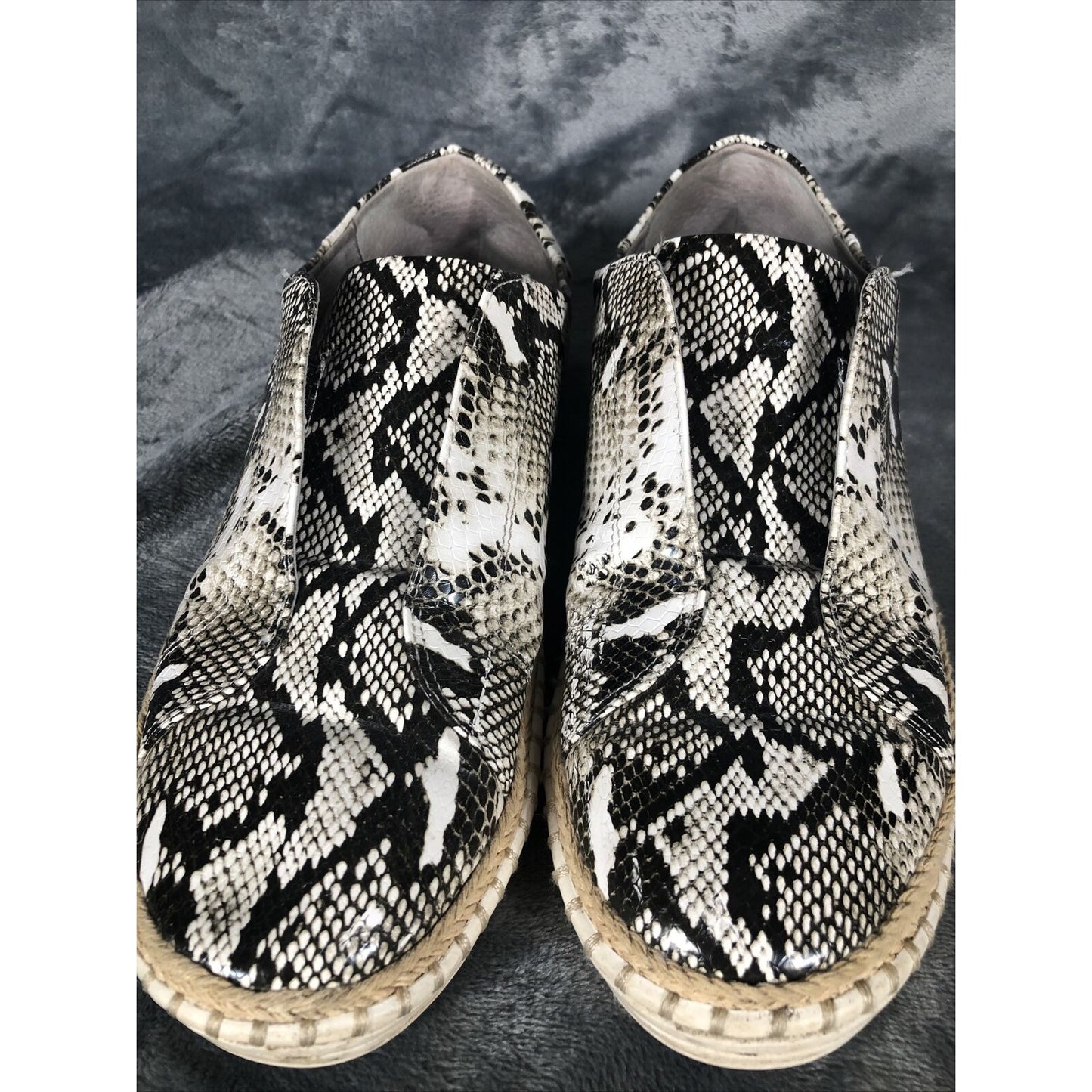 J/Slides Woman’s Super Soft Snake Skin Shoes 9 Medium