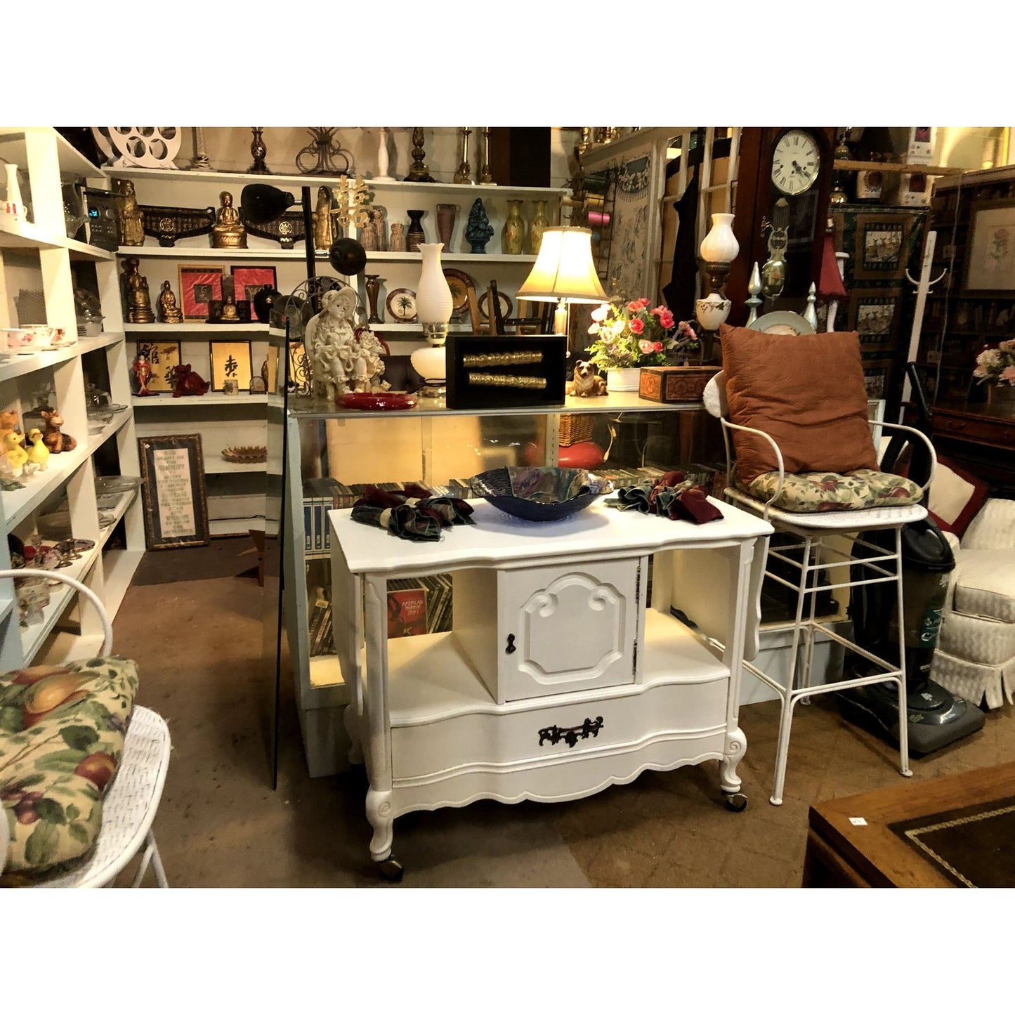 Beautiful White Drop Leaf Buffet 31"h 18"d with drop leaf's up 67" drop leaf down 40"