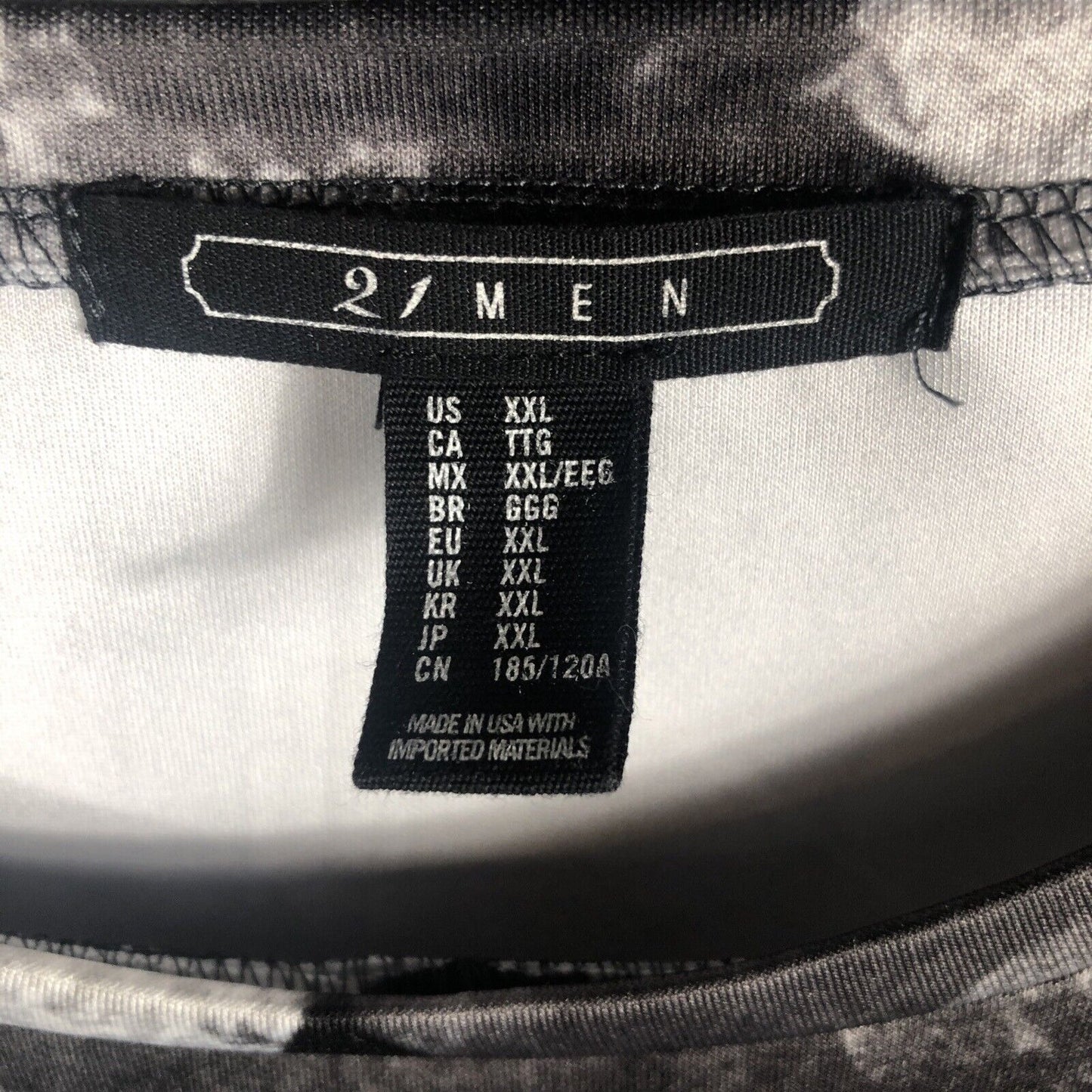Forever 21 Men’s Shirt Size Adult 2X Large 2/Men T-Shirt Black/Gray