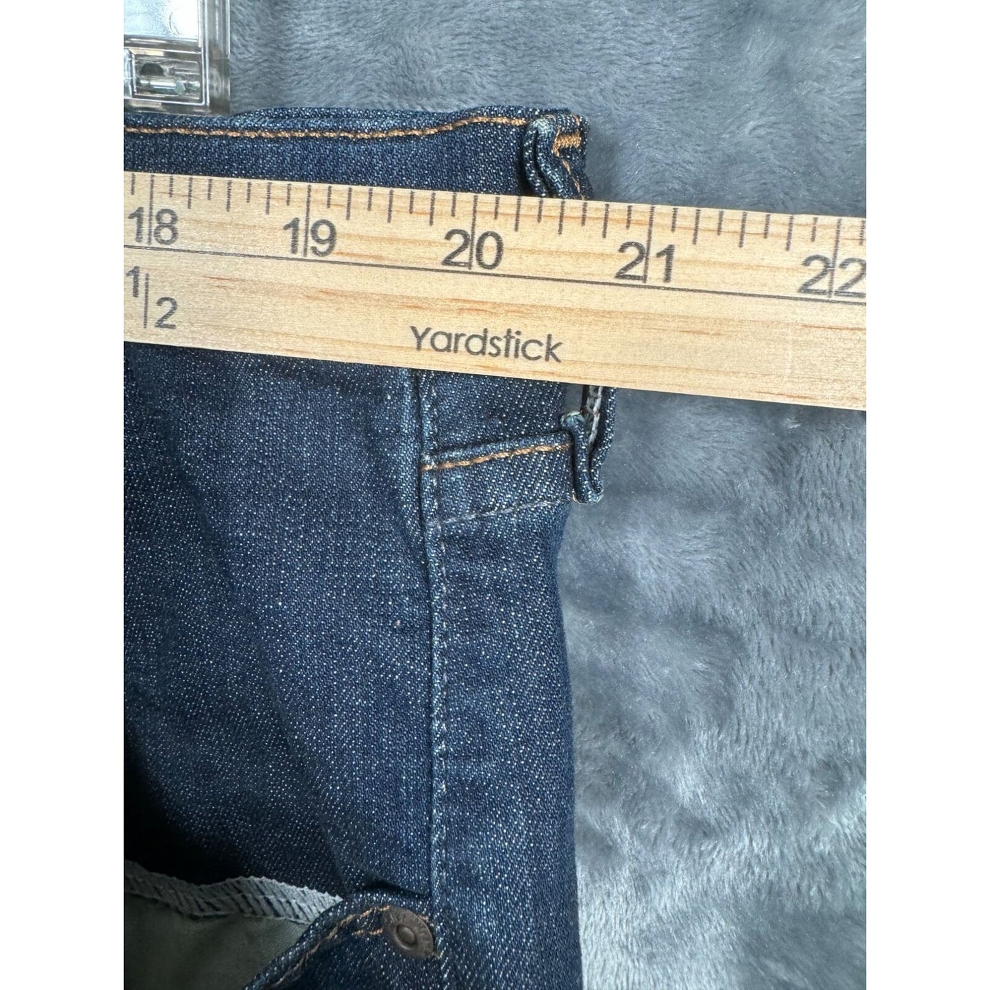 Wrangler Denim Men's Pants Relaxed Fit Jeans Adult Size Men’s 42-30