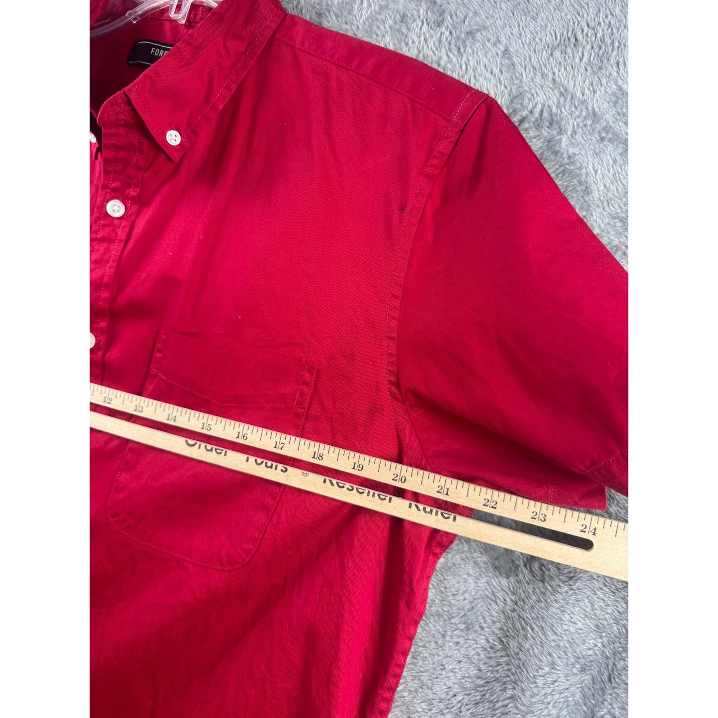 Forever 21 Mens Short Sleeve Button-Up Red Shirt Size L