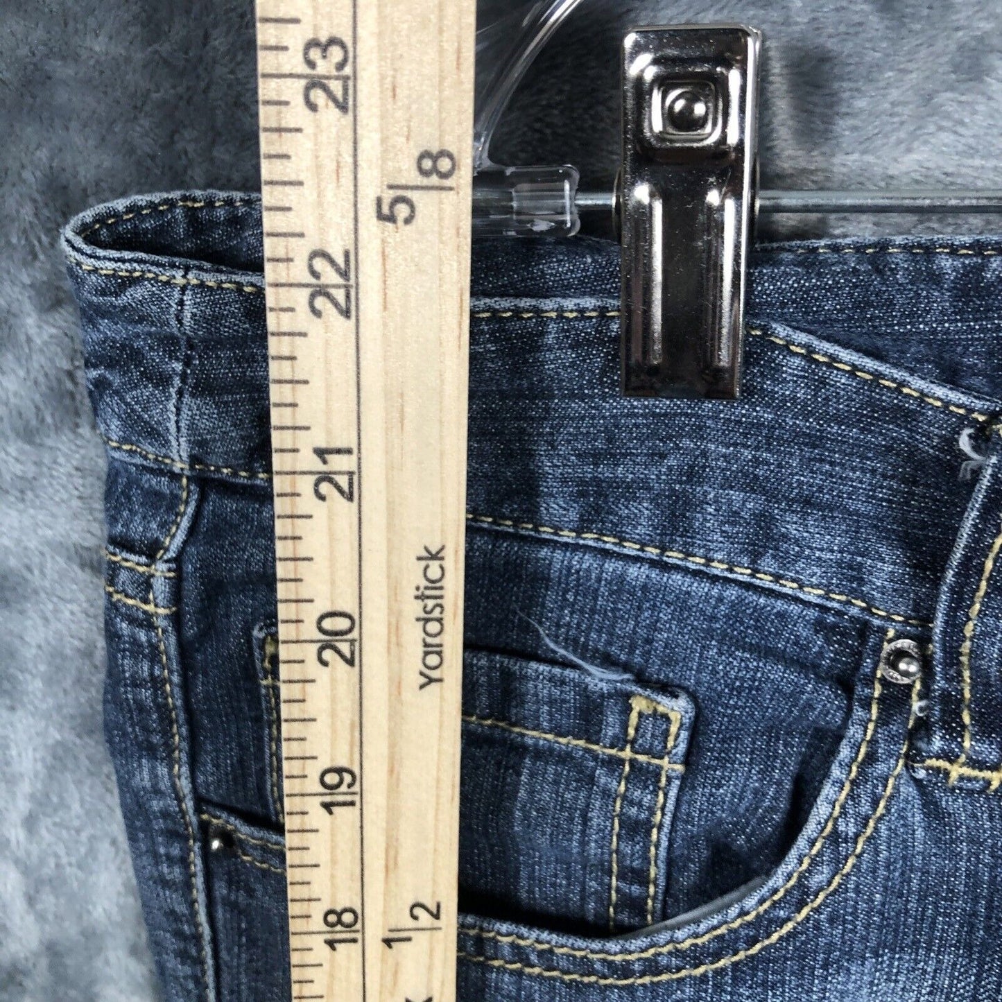 Mossimo Denim Bermuda Shorts Women’s Size Adult 17 Distressed Stretch Fit 6