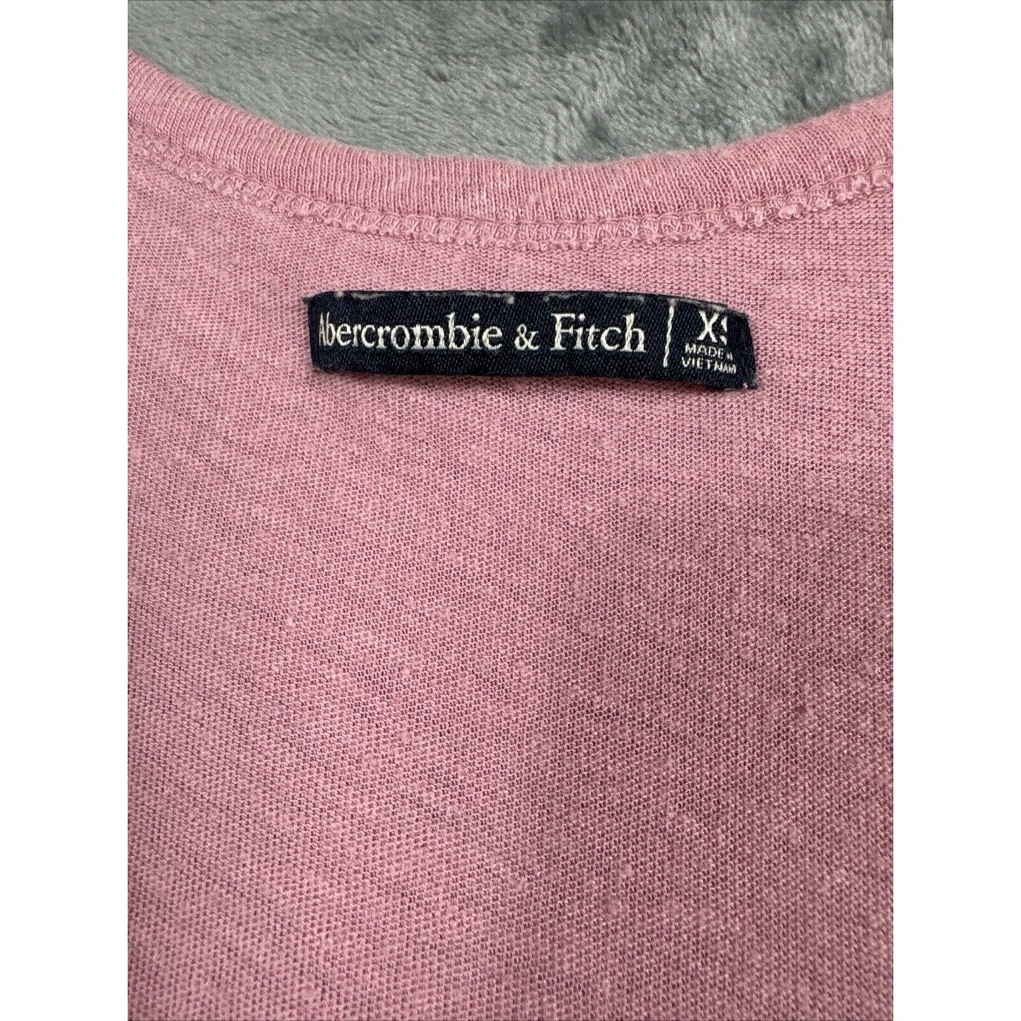 Abercrombie and finch women’s tank top extra small plum ruffled bottom and back