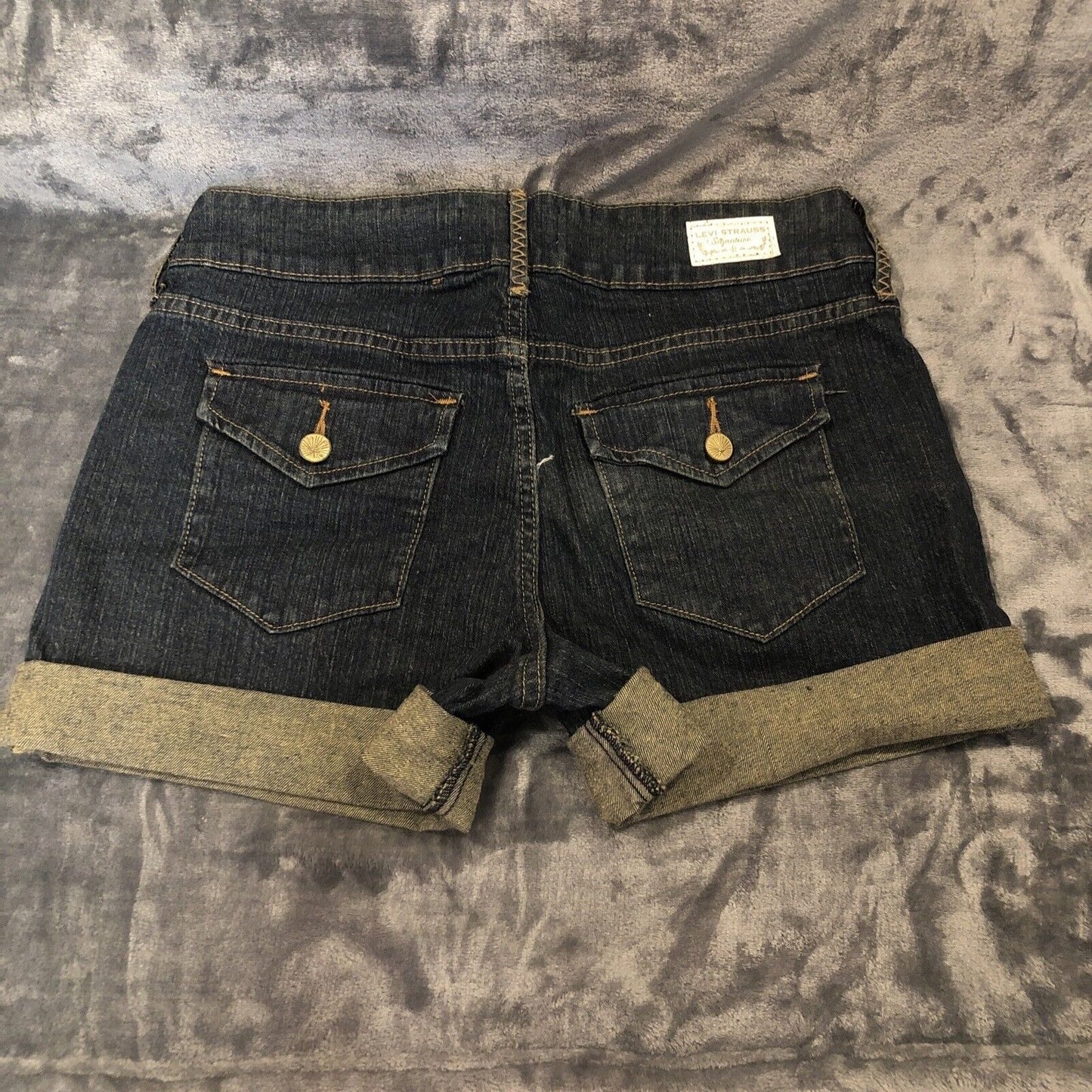 Signatures From Levi Strauss  Dubble Button shorts Size Misses 6