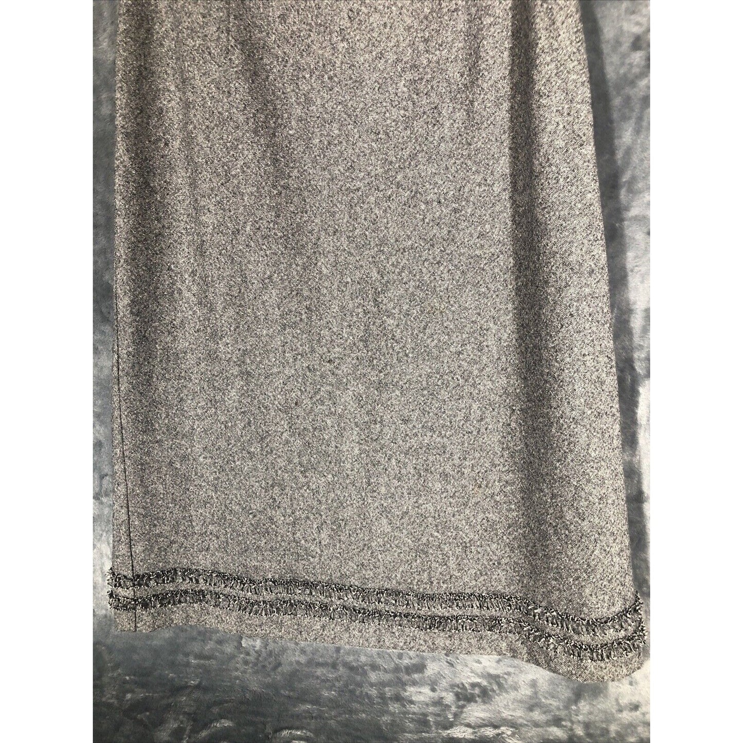 Ann Taylor Women's Gray Stretch Knee Length Lined ￼A-Line Skirt Size 6