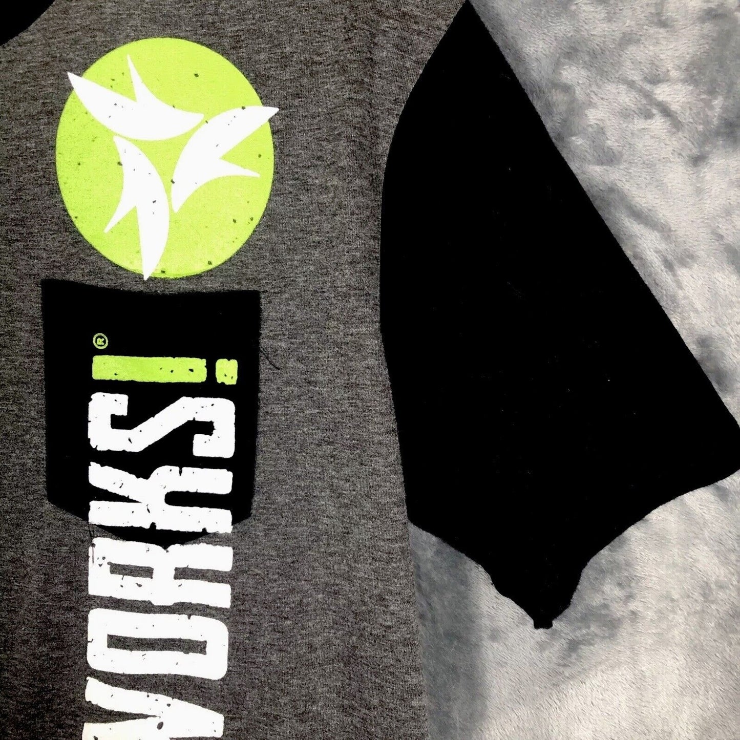 Women’s it Works Global T-shirt Black & Green Bling Shirt Size Large Gray/Black