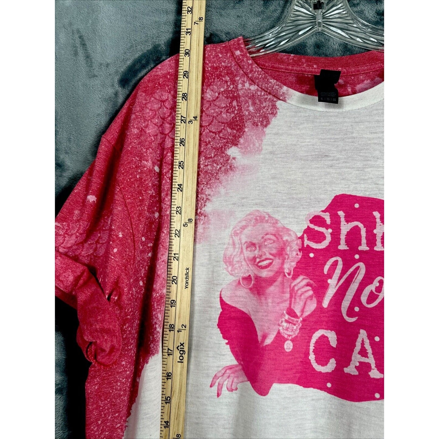 Woman's Shirt Shhh No One Cares Graphic T-Shirt XL Funny Retro Style
