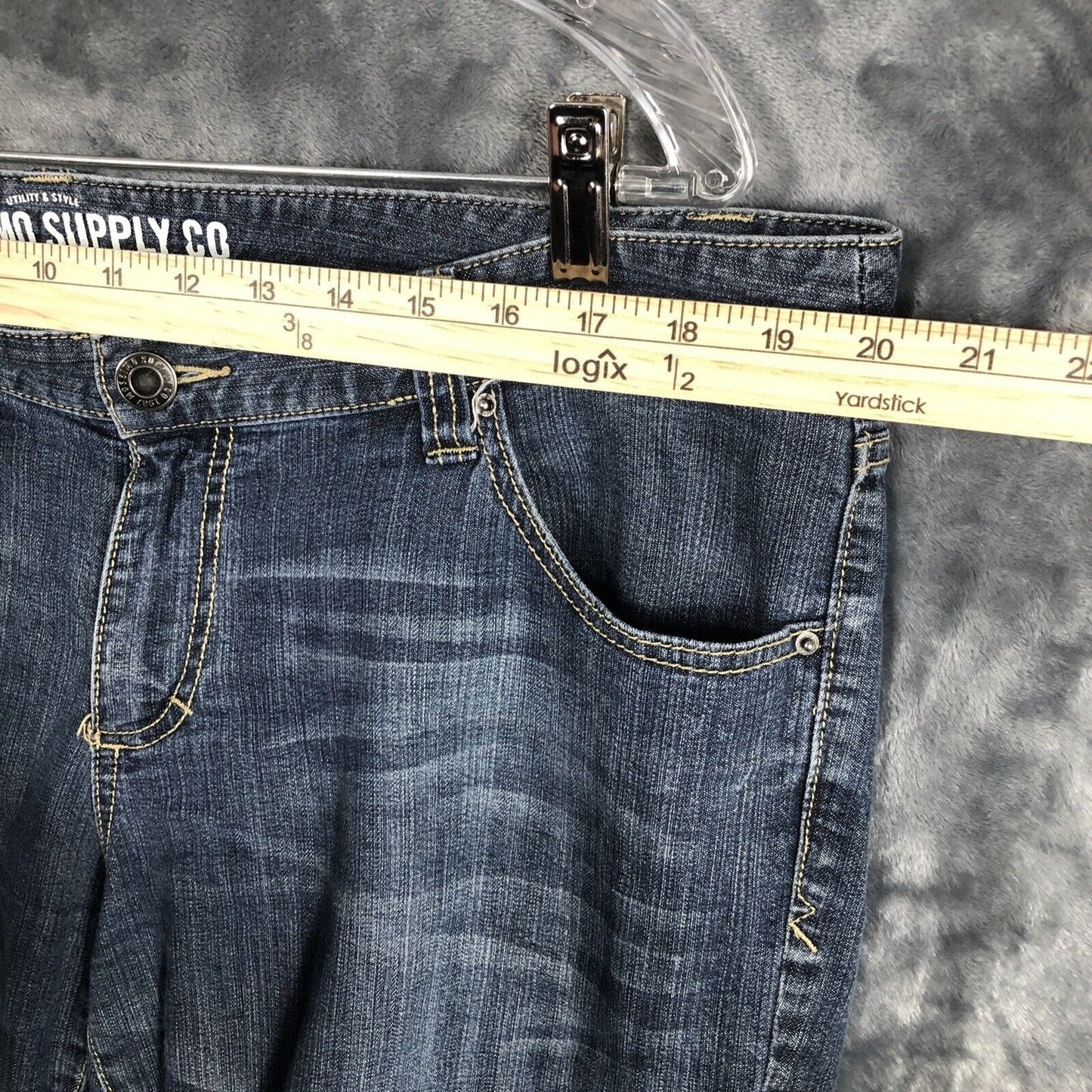 Mossimo Denim Bermuda Shorts Women’s Size Adult 17 Distressed Stretch Fit 6